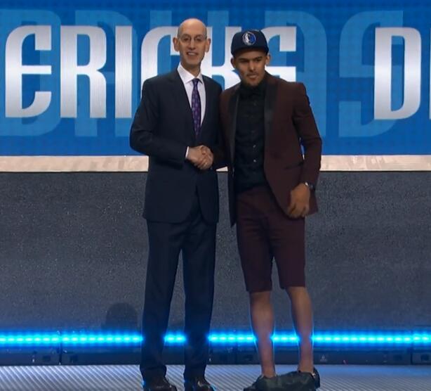 施洛特贝克：拜仁目前已拉开积分差距；为拿亚军