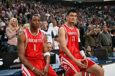 NBA常规赛前瞻：骑士主场迎战马刺，能否冲击连胜？