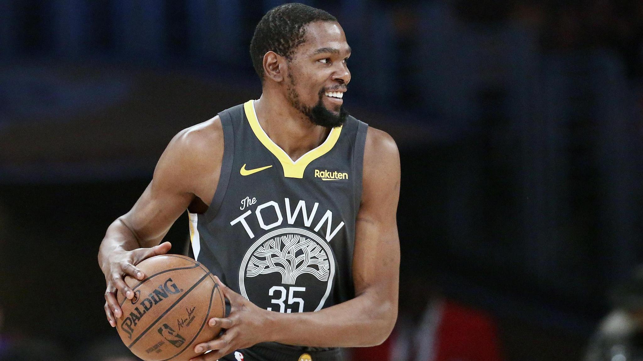 记者：韩鹏仍是泰山主帅，但俱乐部需要找个名义上的“主帅”