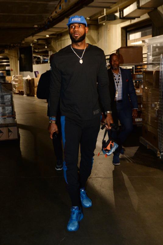 队报：雷恩17岁高中锋梅特潜力高，他选39号只因好友特尔