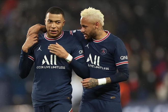 一桩六千万转会的落空，如何让曼联和维拉同时感到悔不当初