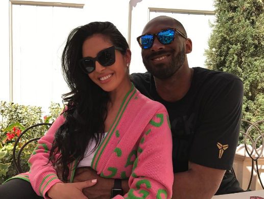 里弗斯：字母哥不会随队前往底特律，格林明天接受MRI检查