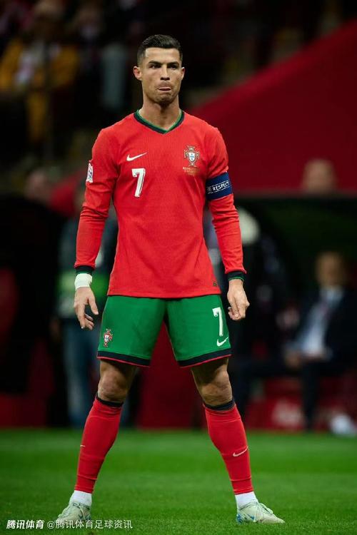 阿森纳晋级欧冠四分之一决赛，津琴科、斯特林表