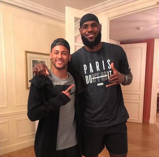 环足奖年度最佳女足球员候选：邦马蒂、普特利亚斯、凯莉在列