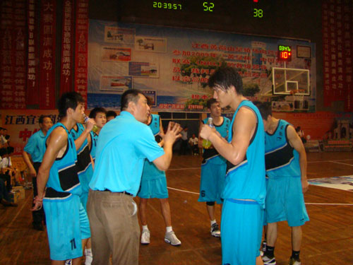 土媒：加拉塔萨雷密切关注B席的动态，计划今夏免签他