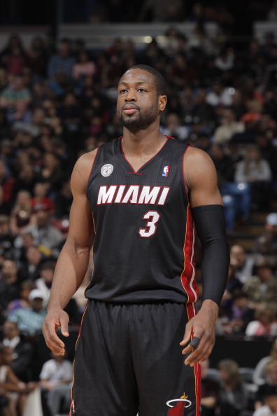 [德甲]送大礼！法兰克福门将自摆乌龙