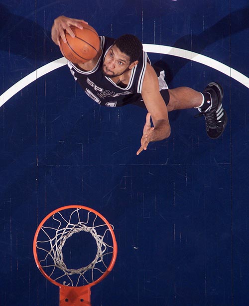 独行侠安东尼·戴维斯左手韧带受伤，预计缺阵六周