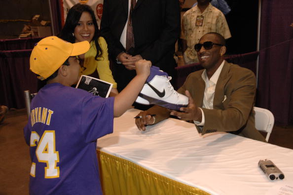 NBA战报：克尼佩尔21分7助，黄蜂111-86大胜猛龙